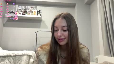 Snapshot of kymberlyrosenlof chatting on 06.16.26 Selena online show from 06.16.26