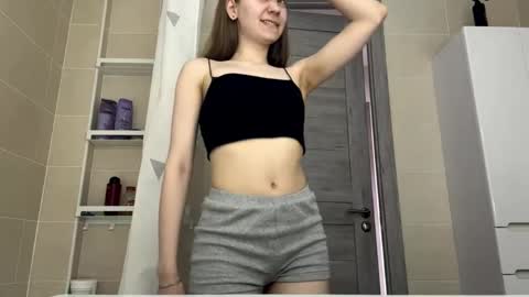 Snapshot of kyragraise chatting on 05.31.26 Kira online show from 05.31.26