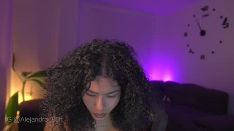 schedule 300 pm - 1100pm colombia time online show from 02.17.26