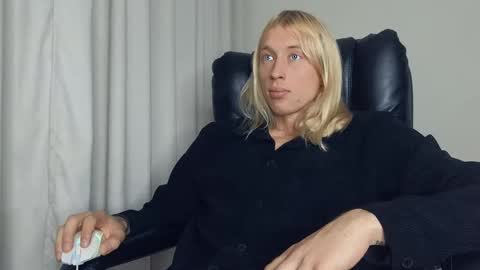 Adonis online show from 09.15.25