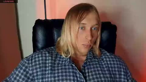 Snapshot of l_adonis_l chatting on 04.17.26 Adonis online show from 04.17.26