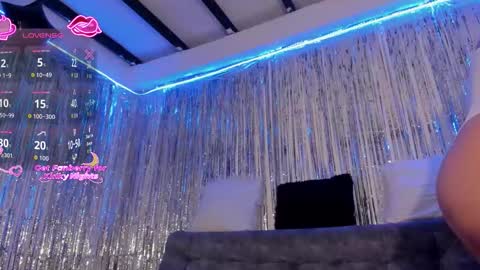 Victoria  online show from 11.23.25