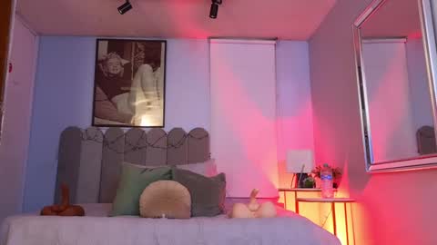 Cris  online show from 12.26.24