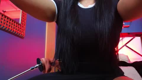 Cris  online show from 11.25.25