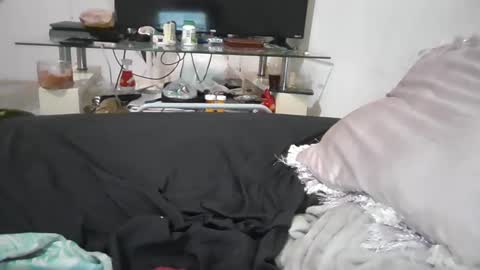 Snapshot of labestia033 chatting on 09.12.25 jose online show from 09.12.25