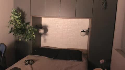 labrinthteasing online show from 12.19.25