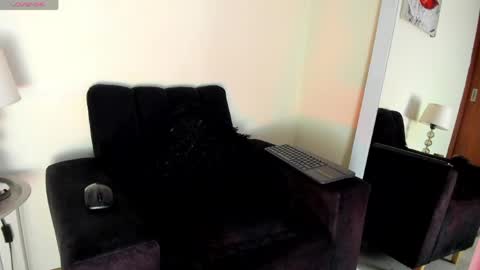 Snapshot of lace_victoria chatting on 05.22.26 lace_victoria online show from 05.22.26