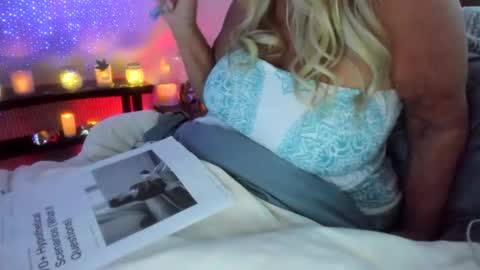 Snapshot of laceygrl chatting on 04.19.26 Lacey online show from 04.19.26