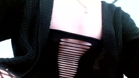Snapshot of laceyphoenix1 chatting on 01.08.25 Lacey Phoenix online show from 01.08.25