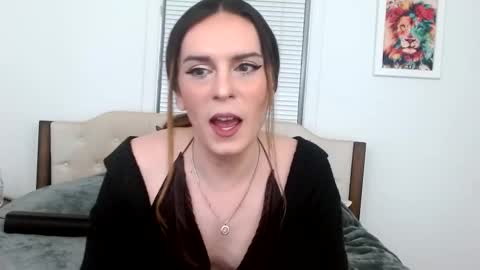 Snapshot of laceyphoenix1 chatting on 02.17.25 Lacey Phoenix online show from 02.17.25