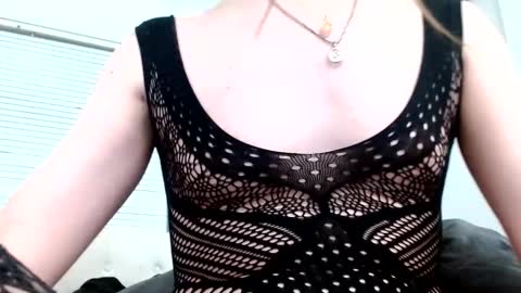 Snapshot of laceyphoenix1 chatting on 03.08.25 Lacey Phoenix online show from 03.08.25