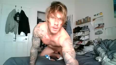 lacrioxcum18 online show from 12.15.24