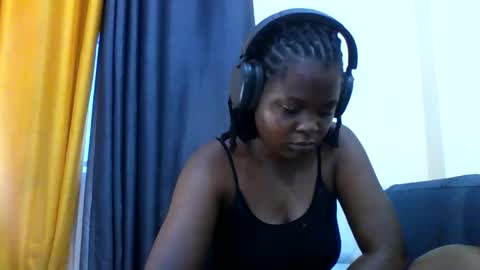 Snapshot of ladar_ chatting on 02.22.26 vida online show from 02.22.26