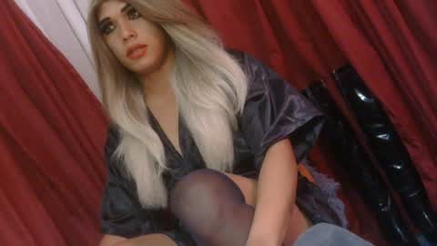 Snapshot of lady_athenax chatting on 07.12.26 Athena online show from 07.12.26