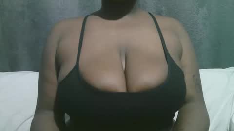 lady_dearra online show from 09.17.25