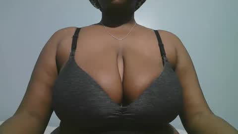 lady_dearra online show from 01.19.26