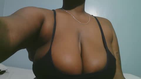 lady_dearra online show from 02.04.26