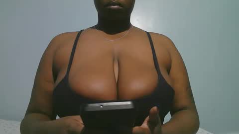 lady_dearra online show from 02.11.26