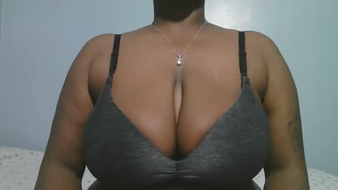 lady_dearra online show from 02.23.26