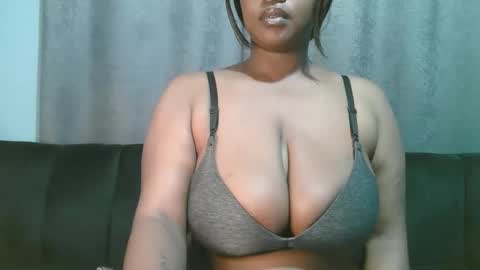 lady_dearra online show from 05.17.26