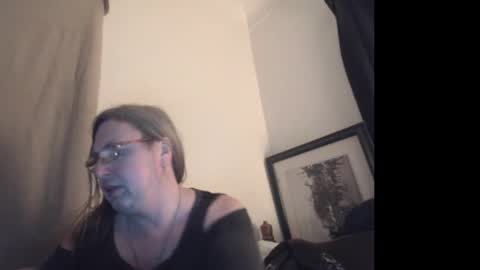 Delilah-Catherine online show from 02.12.25
