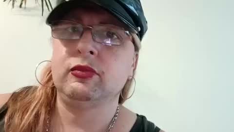 Delilah-Catherine online show from 10.19.25