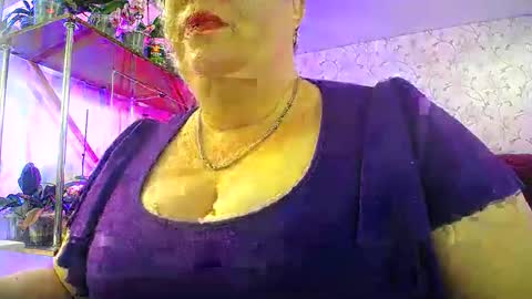Snapshot of lady_gloria chatting on 05.16.26 Lady Gloria online show from 05.16.26