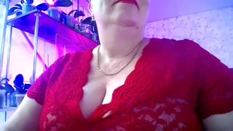Snapshot of lady_gloria chatting on 06.13.26 Lady Gloria online show from 06.13.26