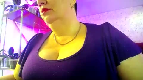 Snapshot of lady_gloria chatting on 06.22.26 Lady Gloria online show from 06.22.26