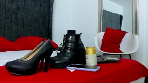 Snapshot of lady_godss chatting on 01.10.25 Lady godss online show from 01.10.25