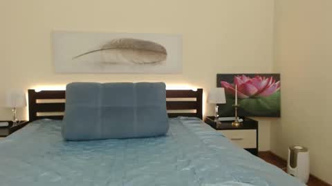 Snapshot of lady_milf_hot chatting on 02.27.25 Sofi online show from 02.27.25