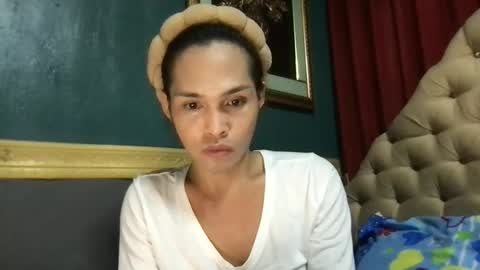 Snapshot of lady_sovereign chatting on 06.04.26 M MMY online show from 06.04.26