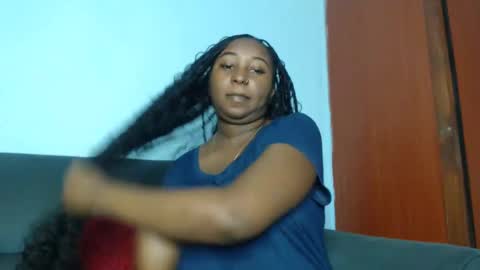 Snapshot of lady_twerky chatting on 12.08.24 Maya online show from 12.08.24