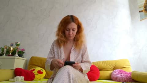 Snapshot of ladybigsmile chatting on 05.01.26 Sima Ladybigsmile online show from 05.01.26