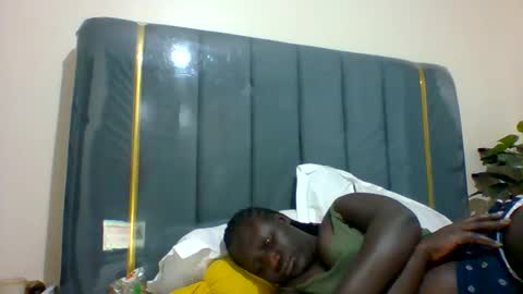 lindah32 online show from 02.23.25