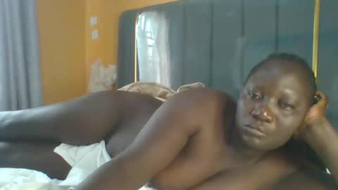 lindah32 online show from 12.04.25