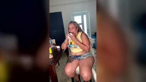 Snapshot of ladycreamypr1 chatting on 04.03.26 onlyfans Ladycreamypr online show from 04.03.26