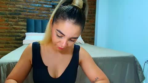 Snapshot of ladydi069 chatting on 05.27.26 Hello im lady nice to meet you online show from 05.27.26