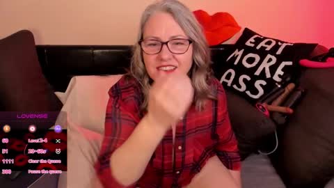 Snapshot of ladylanaxo chatting on 02.11.26 Next Stream online show from 02.11.26