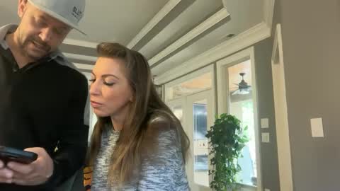 Snapshot of ladylorreign chatting on 10.14.25 ladylorreign online show from 10.14.25