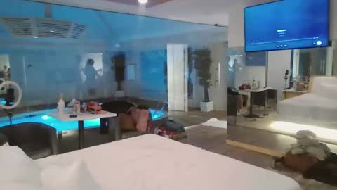 luxandleo online show from 01.08.26