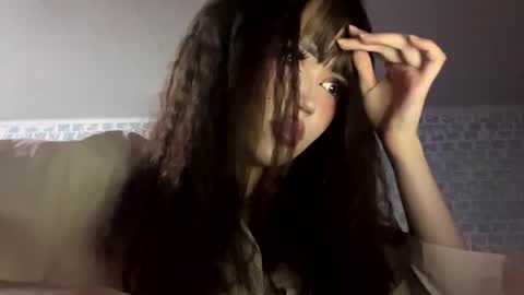 Snapshot of ladymau chatting on 06.15.26 May online show from 06.15.26