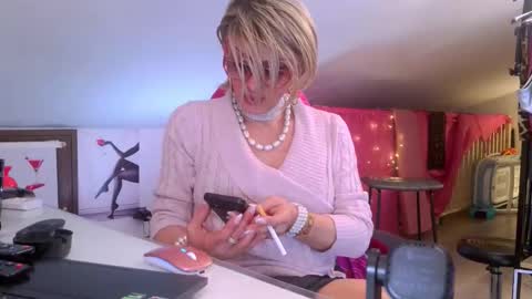 Snapshot of ladyoxana chatting on 02.13.26 Oxana online show from 02.13.26