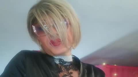 Snapshot of ladyoxana chatting on 02.22.26 Oxana online show from 02.22.26