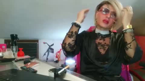 Snapshot of ladyoxana chatting on 02.25.26 Oxana online show from 02.25.26