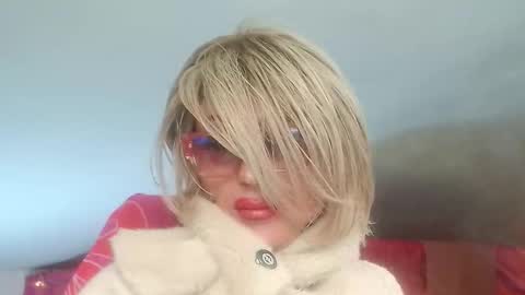 Snapshot of ladyoxana chatting on 03.22.26 Oxana online show from 03.22.26