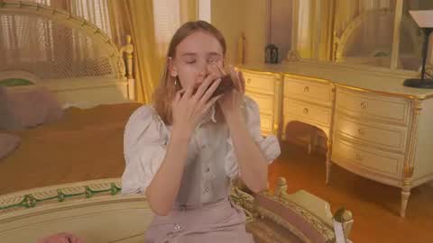 laelneizer online show from 06.10.26