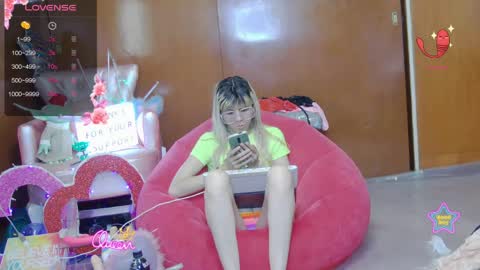 Skinnygirl online show from 04.24.26