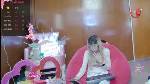 Skinnygirl online show from 04.24.26