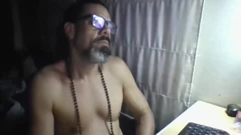 Snapshot of lagenovadura chatting on 04.18.26 La Genova esta Dura beard boy male dick mastubate latinosexy latinohot latino glasses mature strong stronglegs online show from 04.18.26